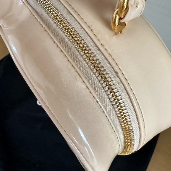 Chanel Vintage Heart Vanity Bag - Picture 14 of 16